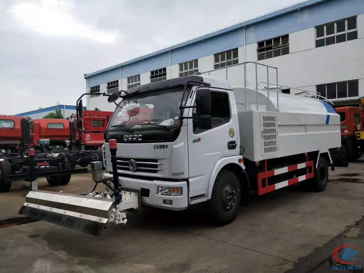 东风大多利卡高压清洗车，多利卡D7路面清洗车