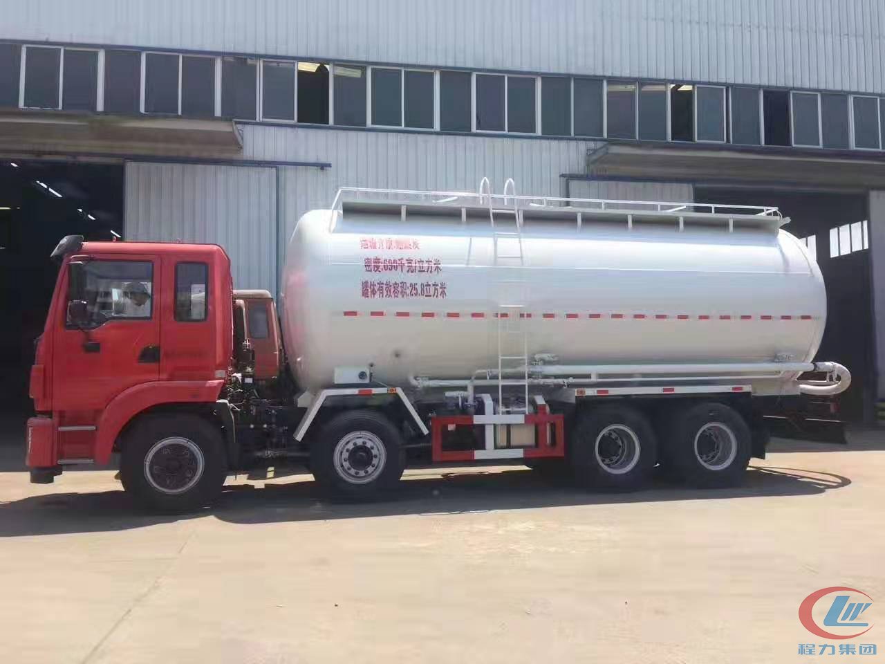凯时优质运营商集团东风随专前四后八粉粒物料运输车