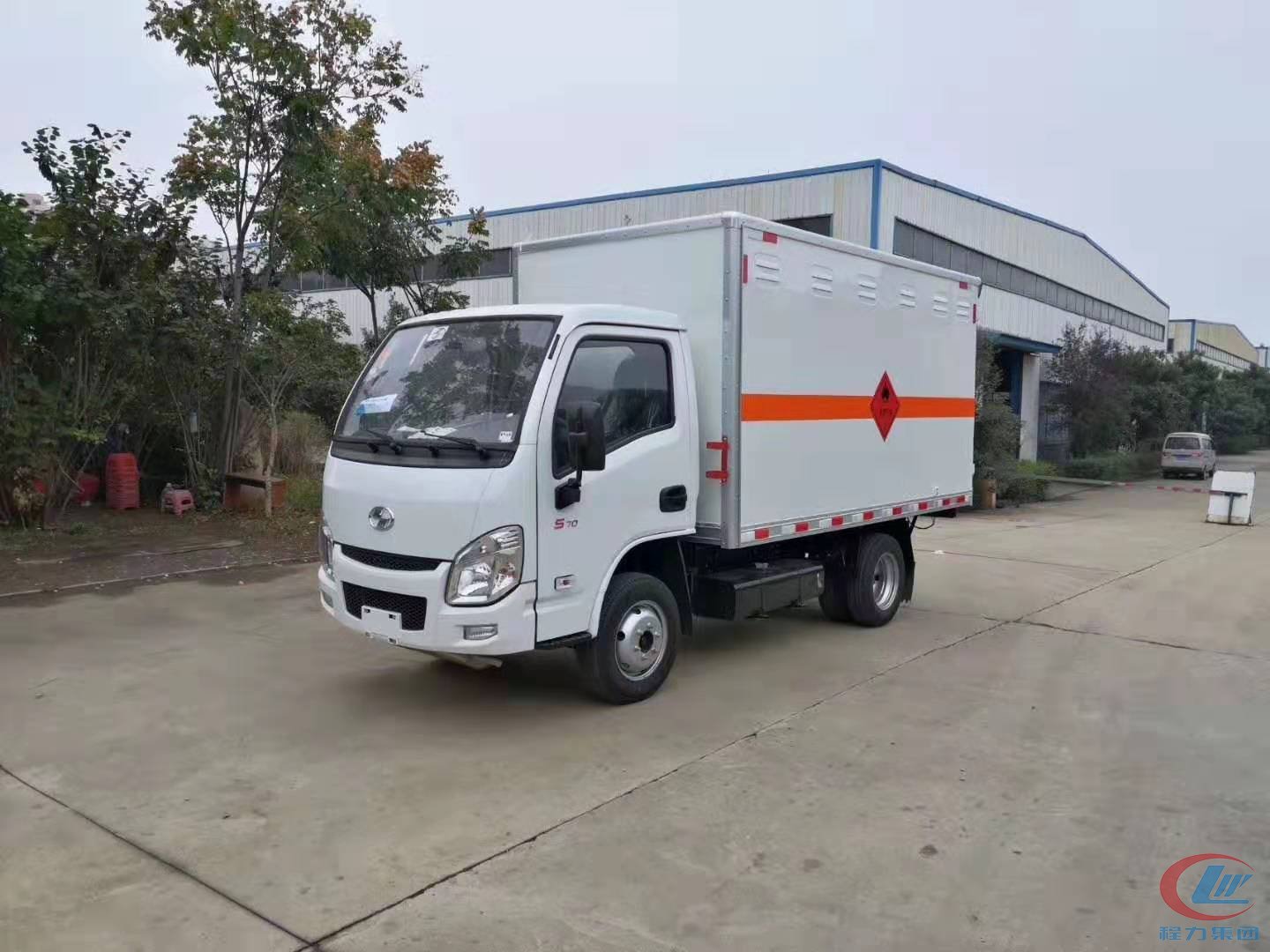 凯时优质运营商集团跃进小福星易燃气体厢式运输车正面图